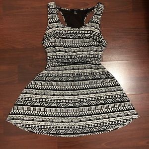 Forever 21 Aztec Print Black and White Dress Sz M